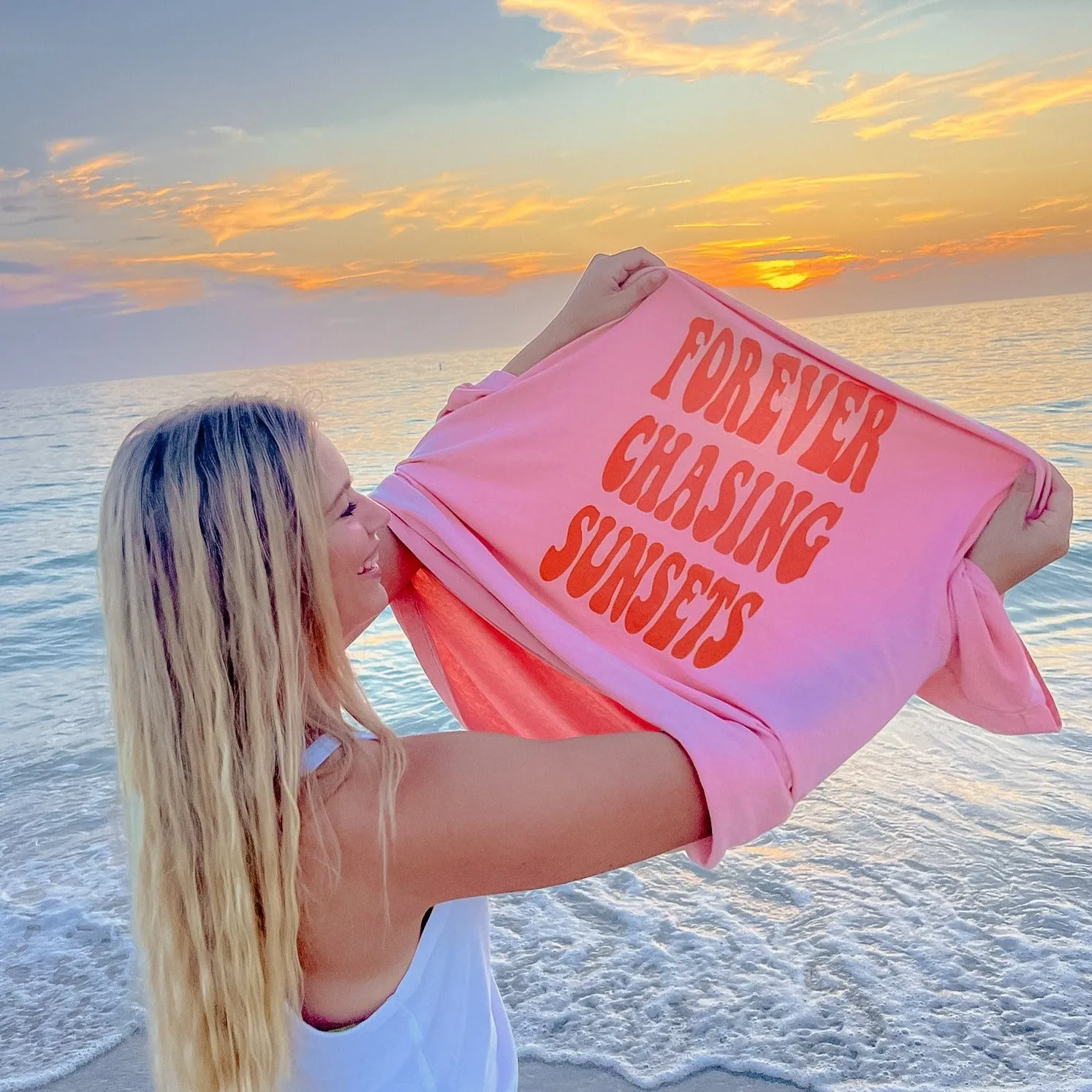 FOREVER CHASING SUNSETS T-SHIRT