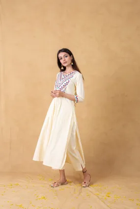 Off White Organic Cotton Kurta With Embroidered Yoke