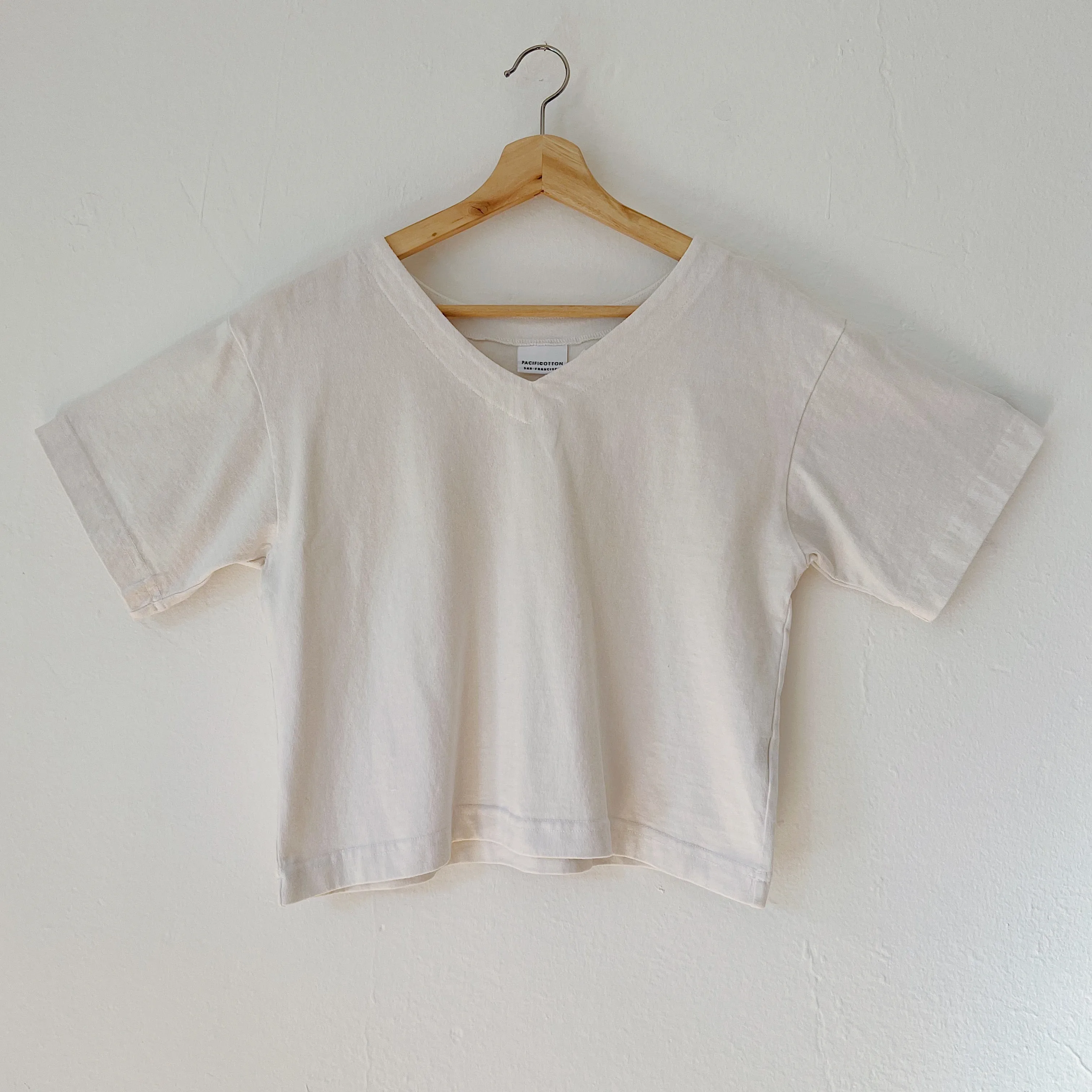 Pacific Cotton | Crop V-Neck in Cream