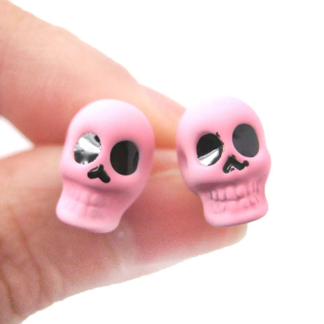 Skull Shaped Skeleton Themed Small Unisex Emo Stud Earrings in Light Purple