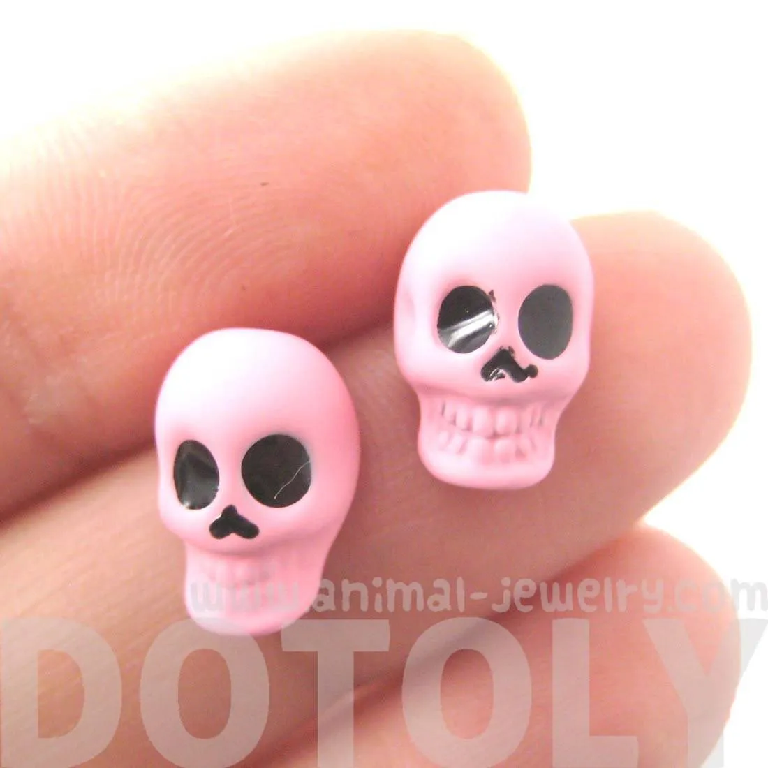 Skull Shaped Skeleton Themed Small Unisex Emo Stud Earrings in Light Purple