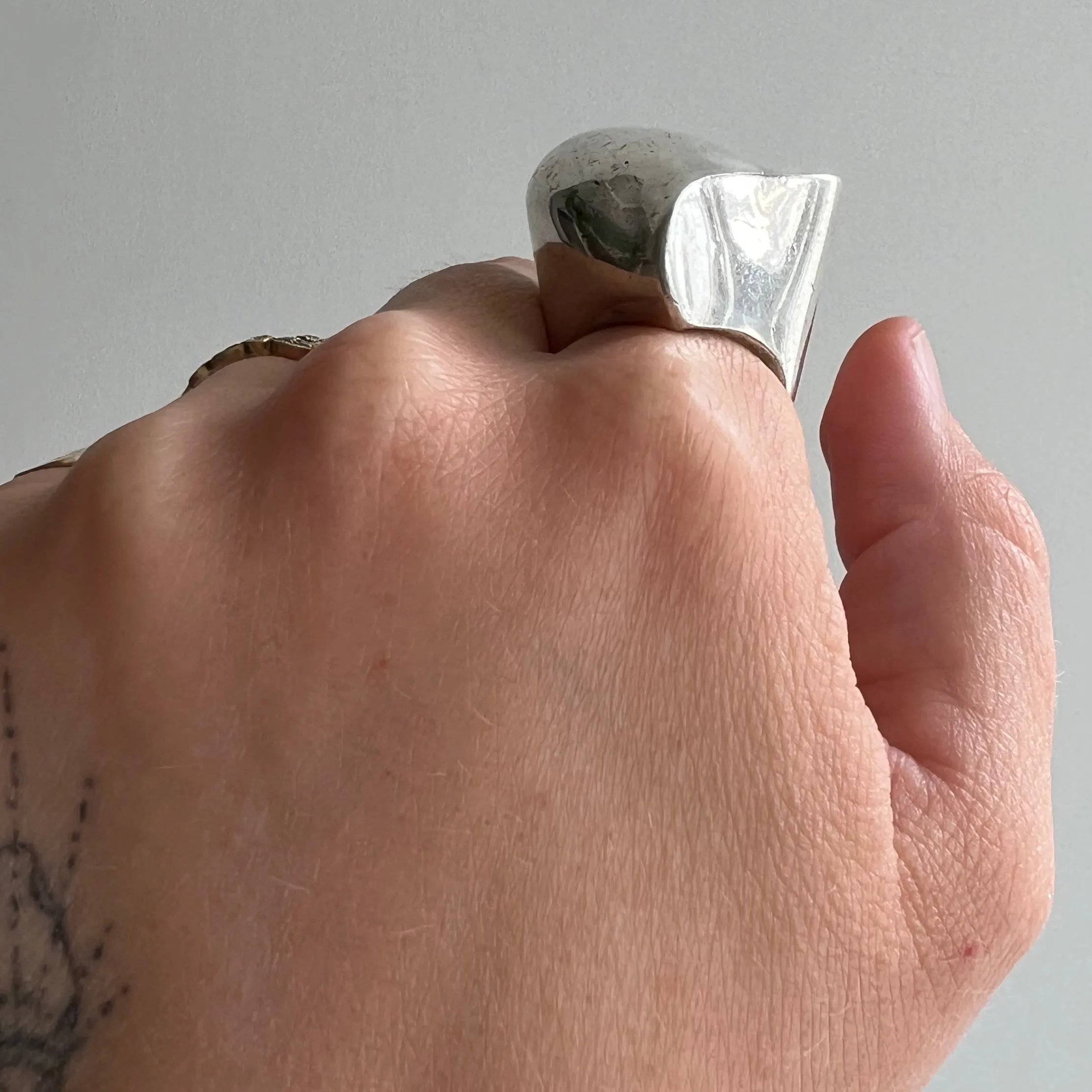 V I N T A G E // heavy heart / sterling silver chunky heart ring / size 6.75