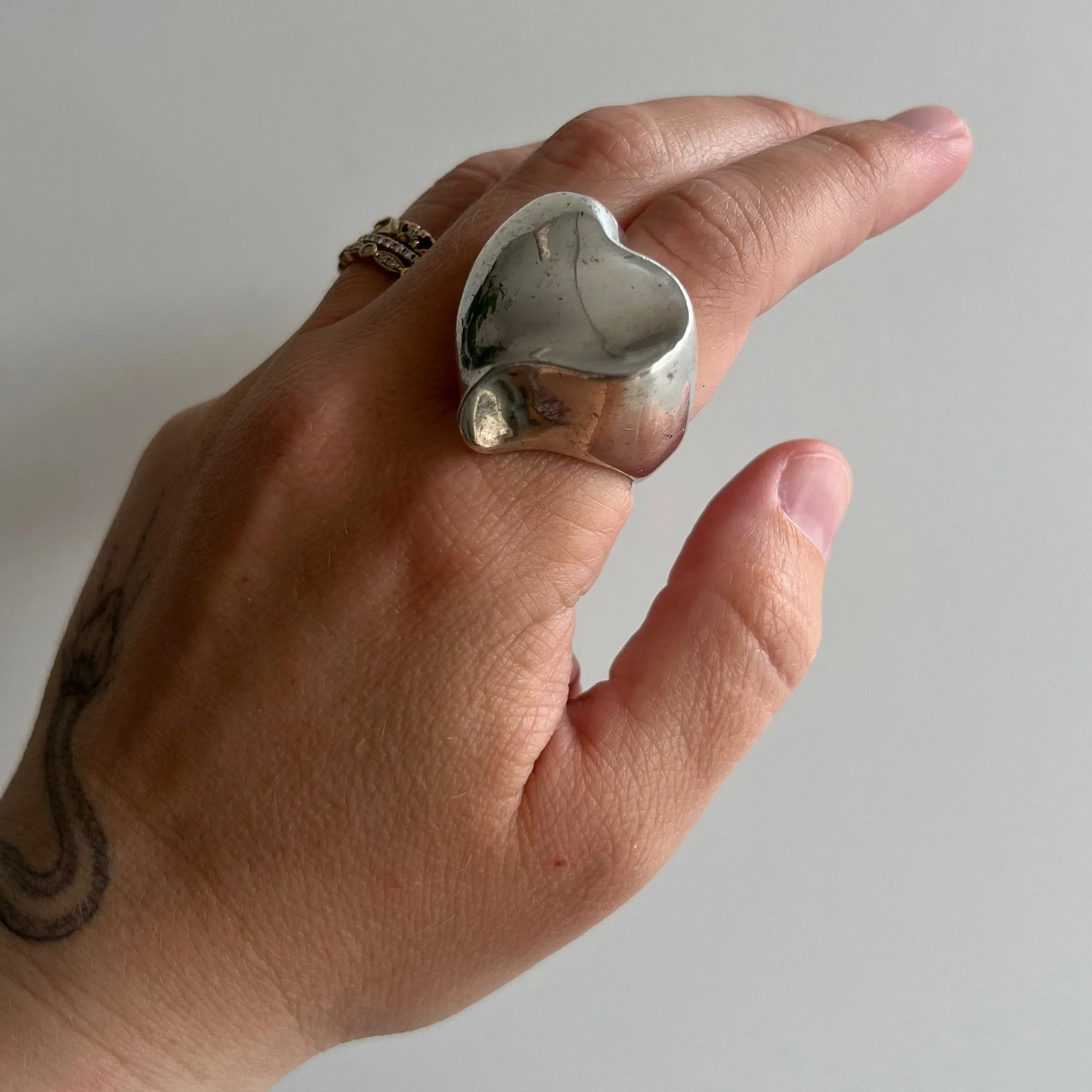 V I N T A G E // heavy heart / sterling silver chunky heart ring / size 6.75