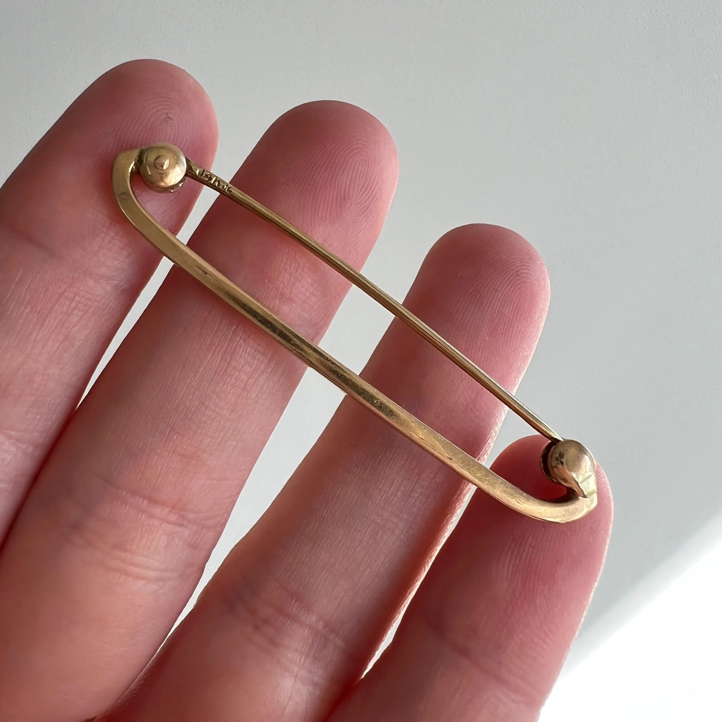 V I N T A G E // holding it together / 14k yellow gold safety pin / pendant, connector, charm holder