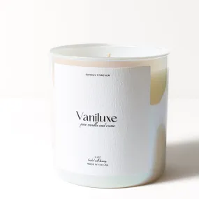 Vaniluxe Luxury Candle with Pure Vanilla and Cream